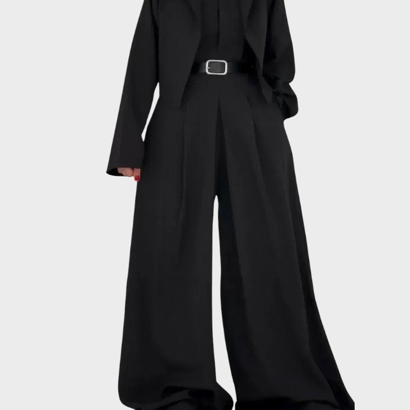 Aritzia - Moteriškas liemenėlės komplektas su švarkeliu – elegantiškas ir modernus