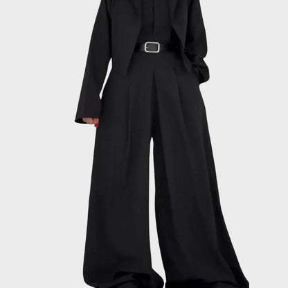 Aritzia - Moteriškas liemenėlės komplektas su švarkeliu – elegantiškas ir modernus