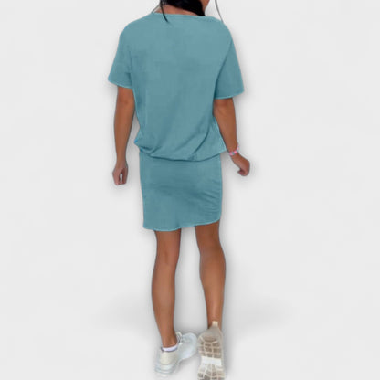 Lídia - Elegantiška Prigludusi Suknelė