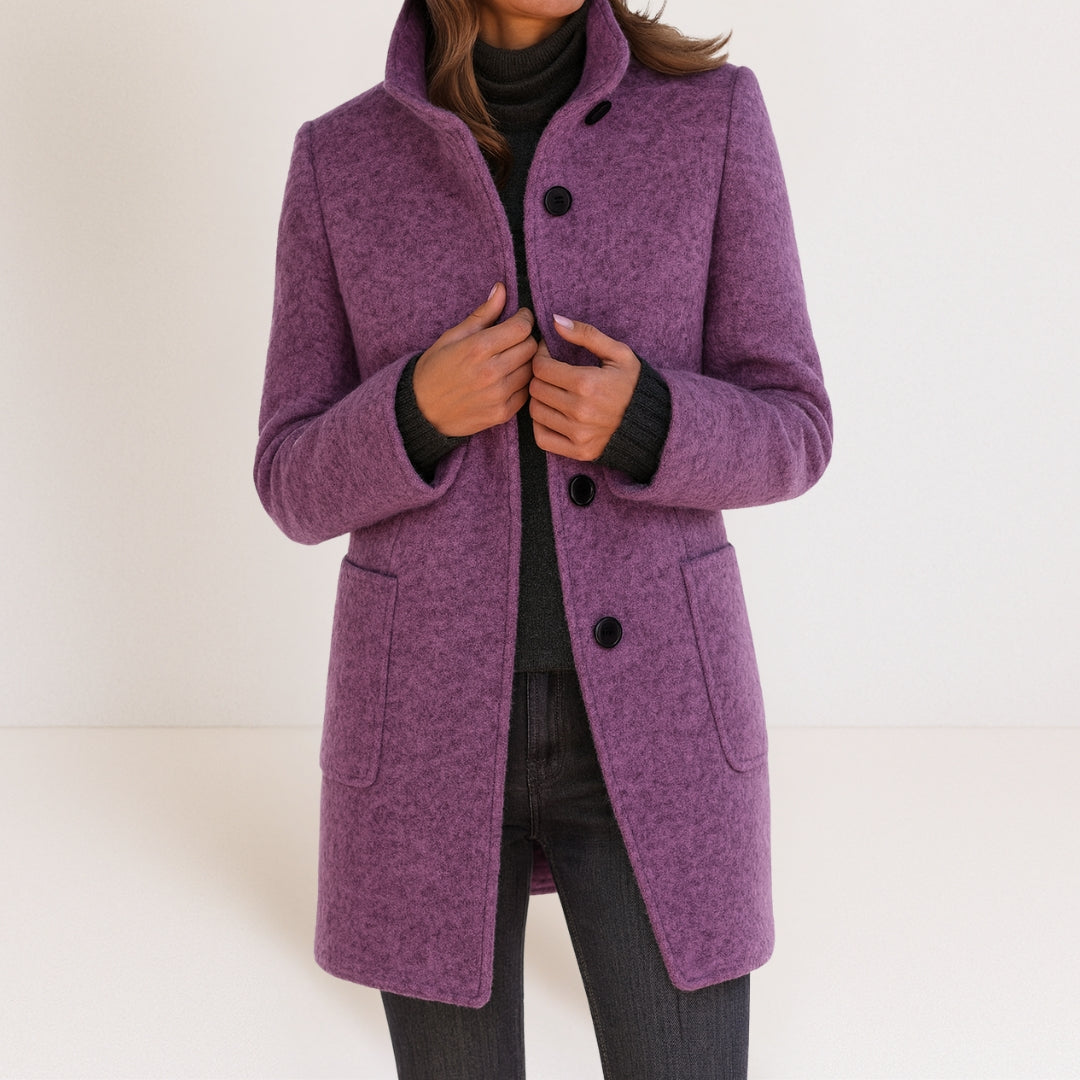 Stella - Moteriška striukė su aukštu apykakle