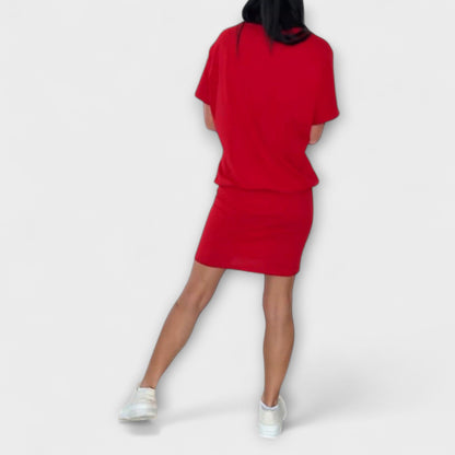 Lídia - Elegantiška Prigludusi Suknelė