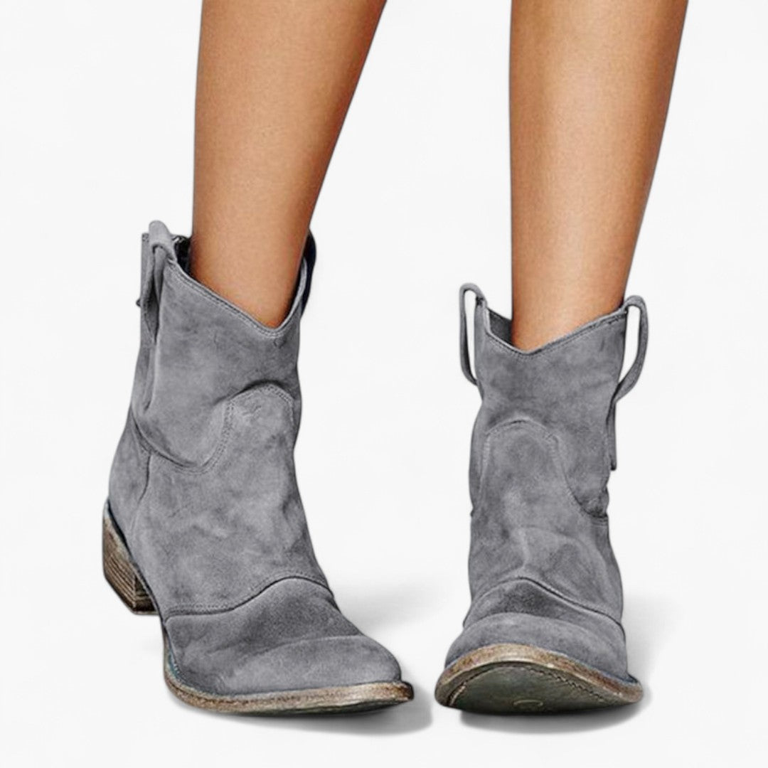 Kamilė™ – laikui nepavaldžios aulinukės