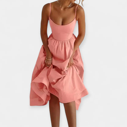 Mini Suknelė su Apvalia Iškirpte ir Petnešomis