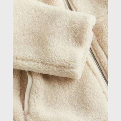 Kaja - Minkštas pliušinis paltas su stoviniu kaklu